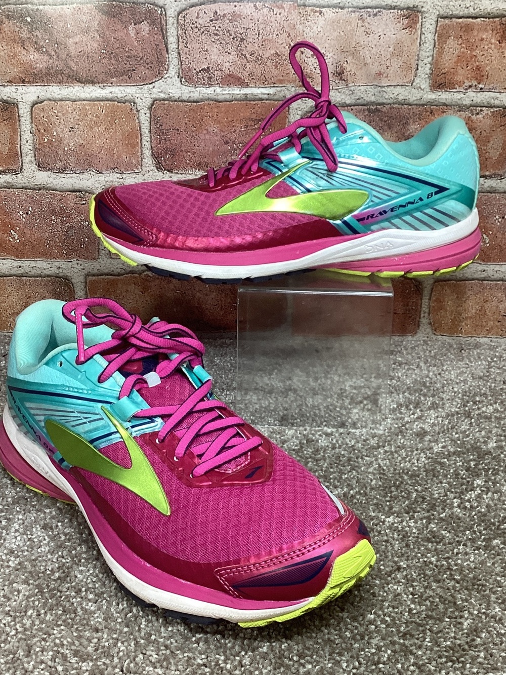 Brooks Ravenna 8 women’s running shoes sneakers size 8